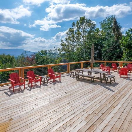 Smoky View Top Shelf Villa Пиджен Фордж Екстериор снимка