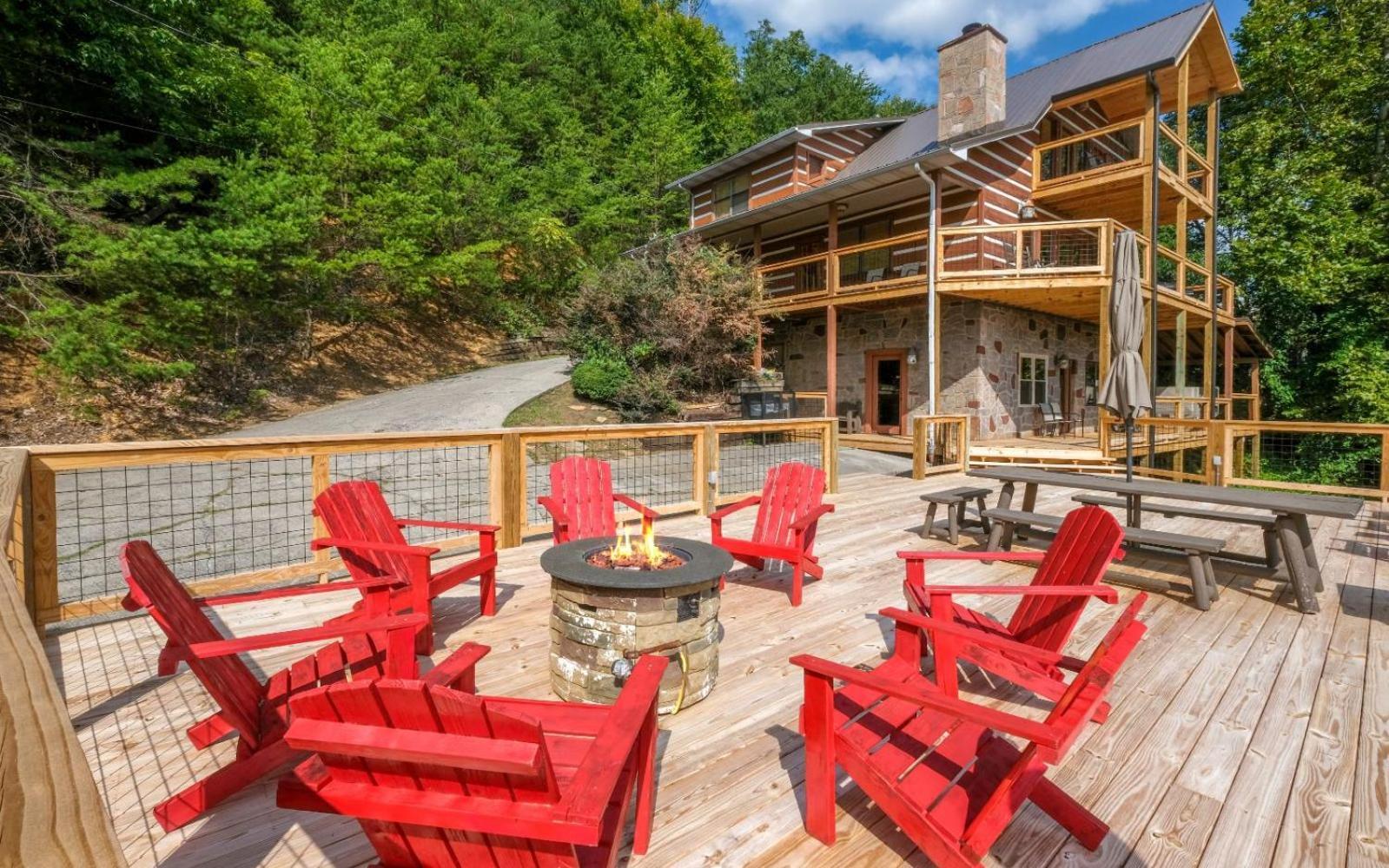 Smoky View Top Shelf Villa Пиджен Фордж Екстериор снимка